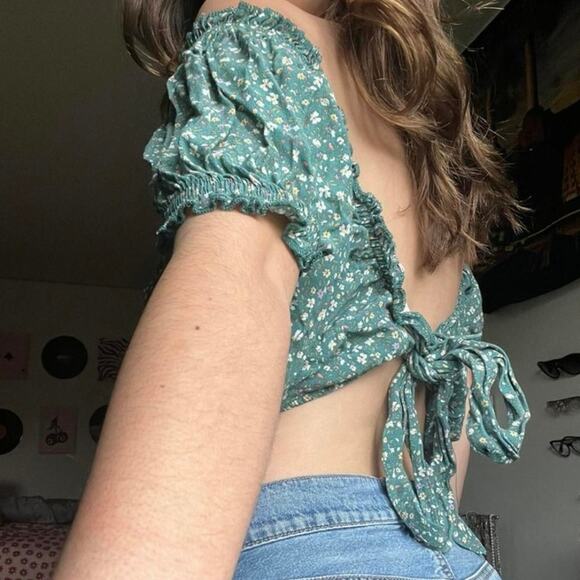 American Eagle Outfitters Green Floral Open Back Tie Crop Top Women’s Size XS - Picture 1 of 6